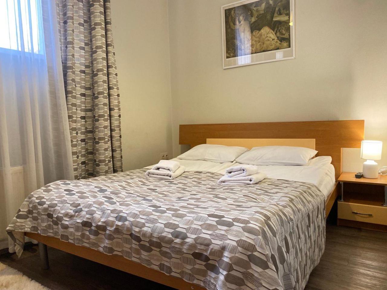 Hotel Europa ตรุสคาเวตส์ ภายนอก รูปภาพ