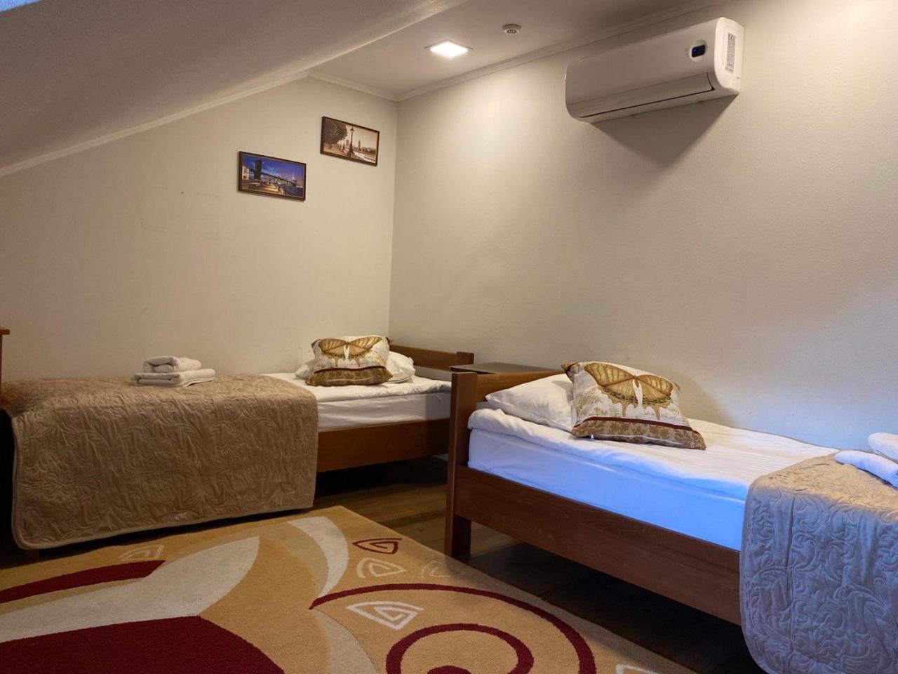Hotel Europa ตรุสคาเวตส์ ภายนอก รูปภาพ