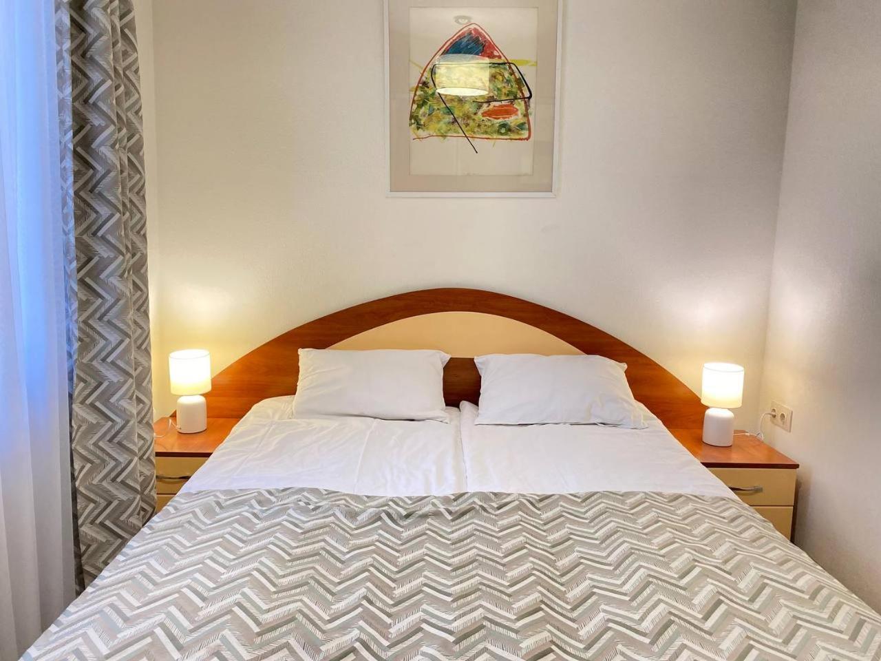 Hotel Europa ตรุสคาเวตส์ ภายนอก รูปภาพ