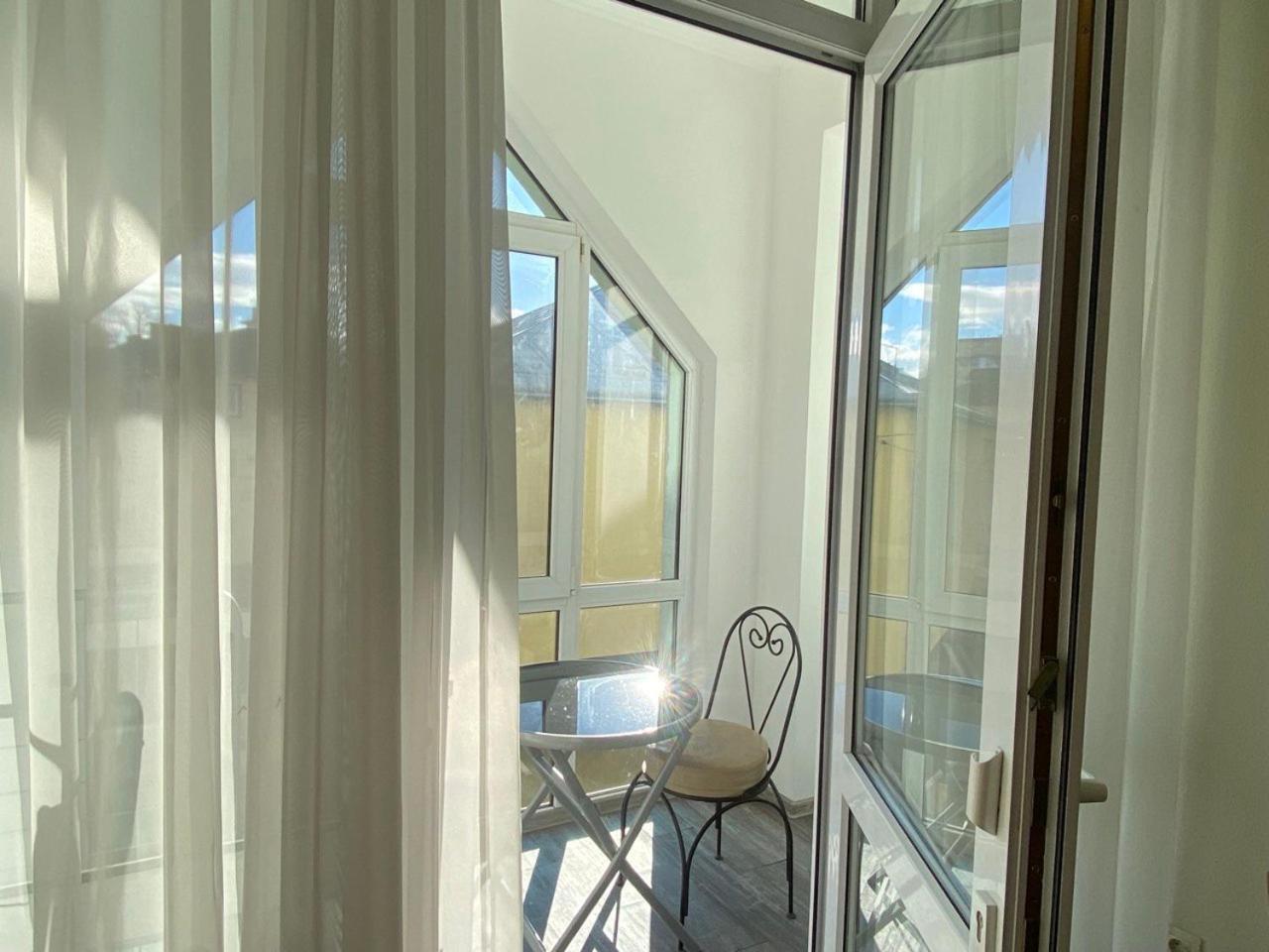 Hotel Europa ตรุสคาเวตส์ ภายนอก รูปภาพ