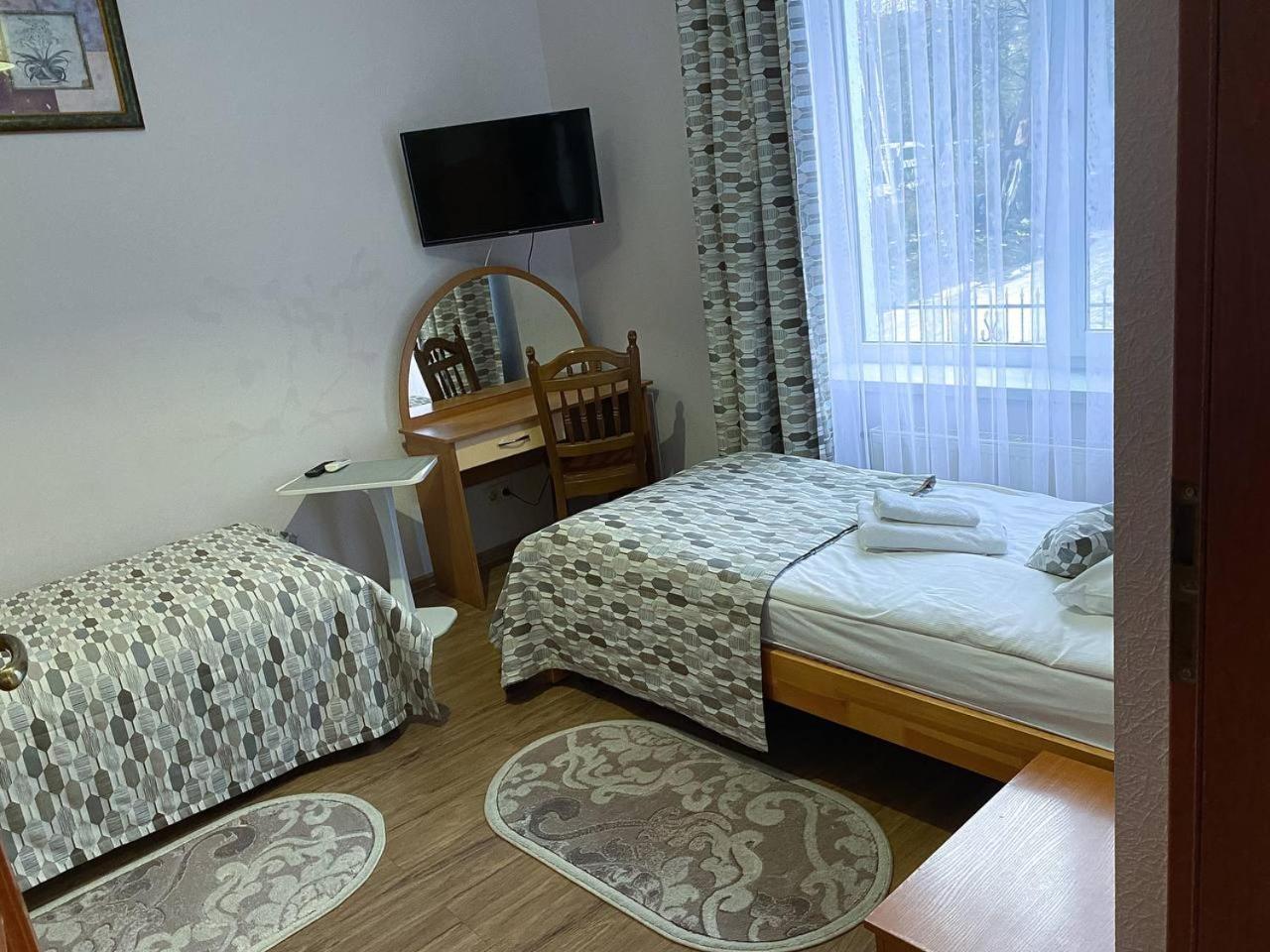 Hotel Europa ตรุสคาเวตส์ ภายนอก รูปภาพ
