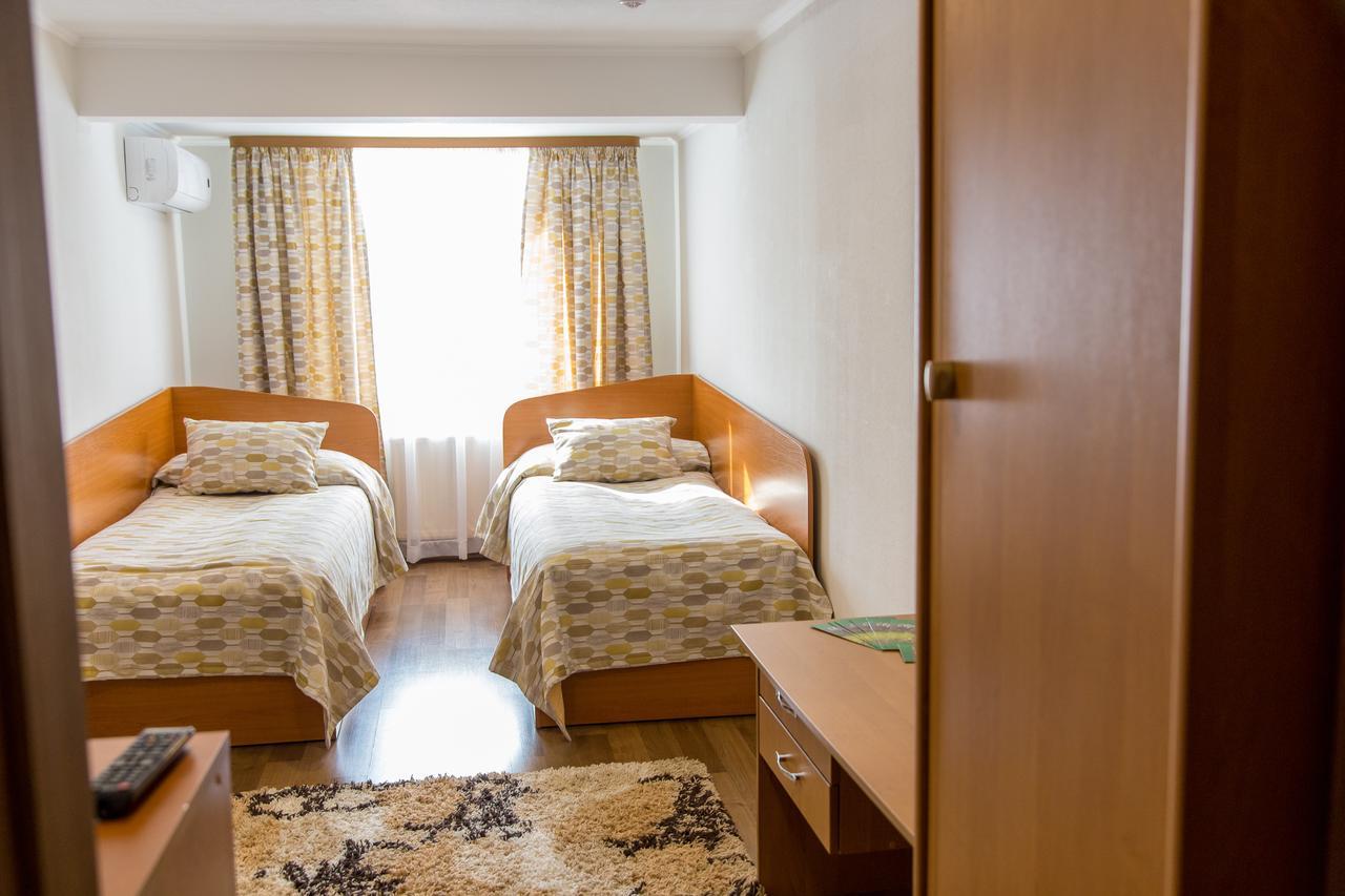 Hotel Europa ตรุสคาเวตส์ ภายนอก รูปภาพ