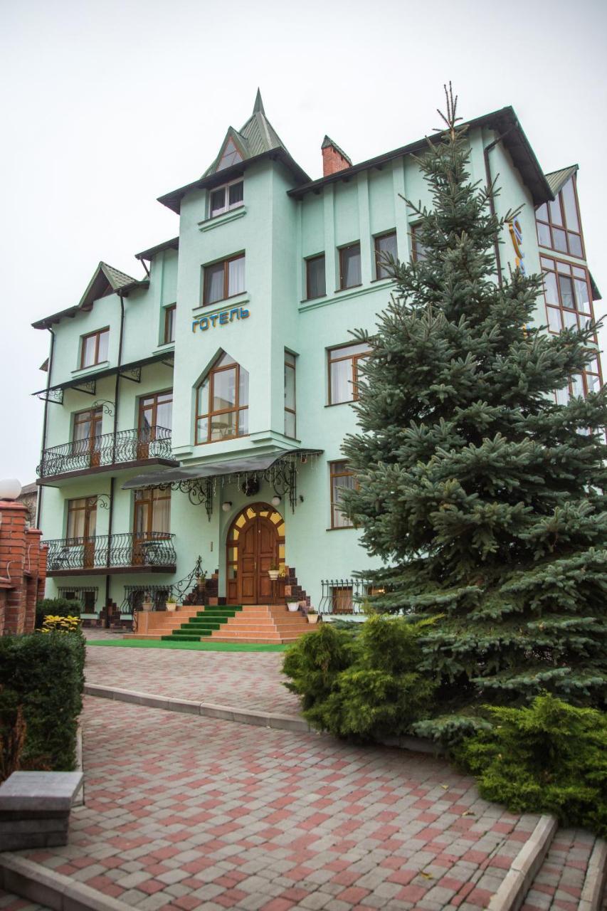 Hotel Europa ตรุสคาเวตส์ ภายนอก รูปภาพ