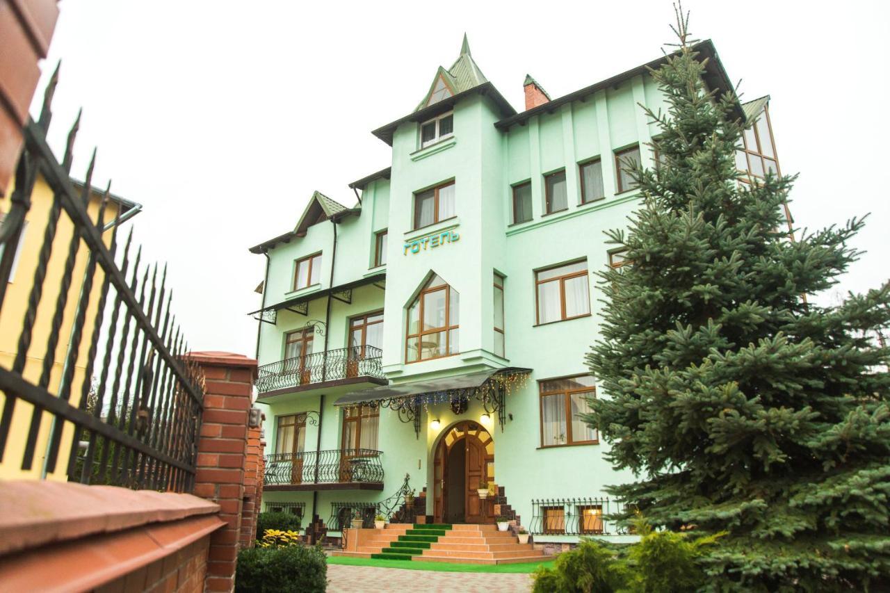 Hotel Europa ตรุสคาเวตส์ ภายนอก รูปภาพ